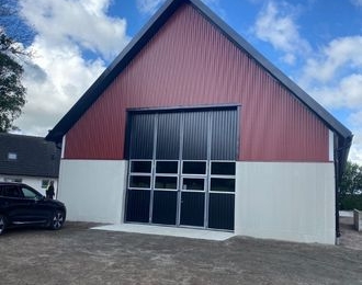 stalhall-ystad-framsida-portar